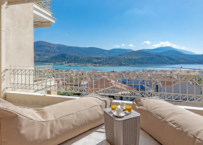 Alexandra's Cozy Sea View Apartament *