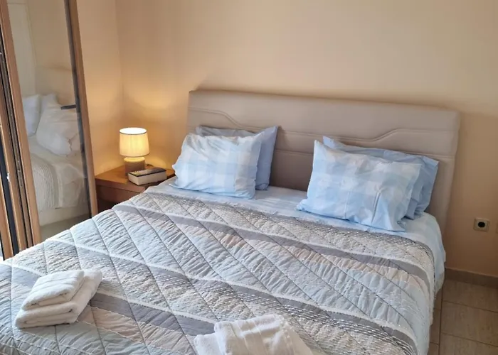 Alexandra's Cozy Sea View Apartament