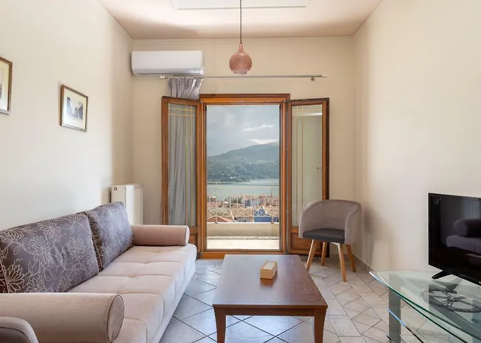 Alexandra's Cozy Sea View Apartament
