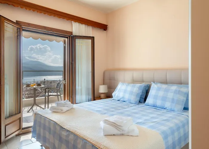 Alexandra's Cozy Sea View 아르고스톨리온