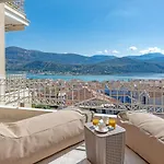 Alexandra's Cozy Sea View Apartment *